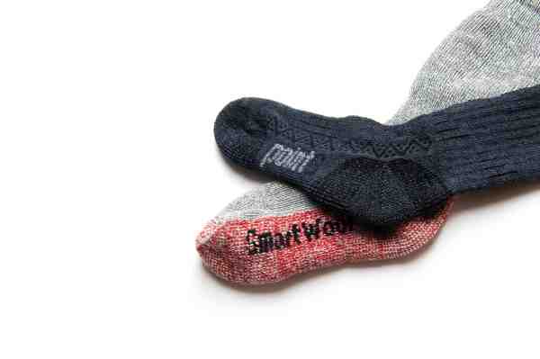 Kraftige merino uldsokker er det, der skal til, for at holde tæerne varme i vinterhalvåret – fx Smartwool Mountaineering og point6 Boot Tech Extra Heavy. Set hos www.friluftsland.dk