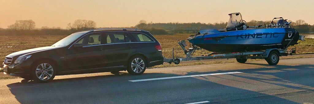 På vej til fisketur med båden