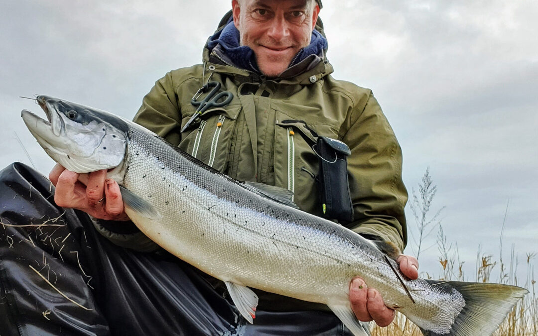 Kim Ryugaard Thomsen med flot havørred fra Bornholm