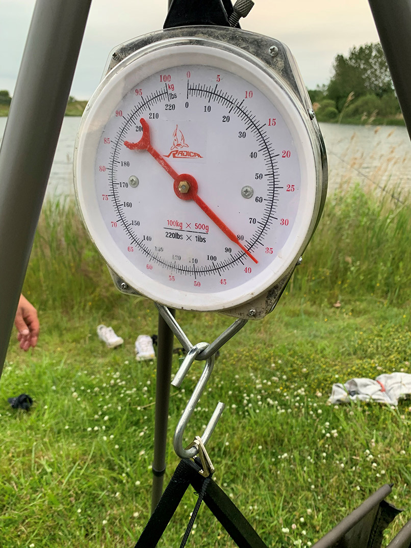 Den potentielle DK-rekord malle bleve vejet til 37,5 kilo inklusiv vejeslygen, der blev afvejet til 2,5 kilo.