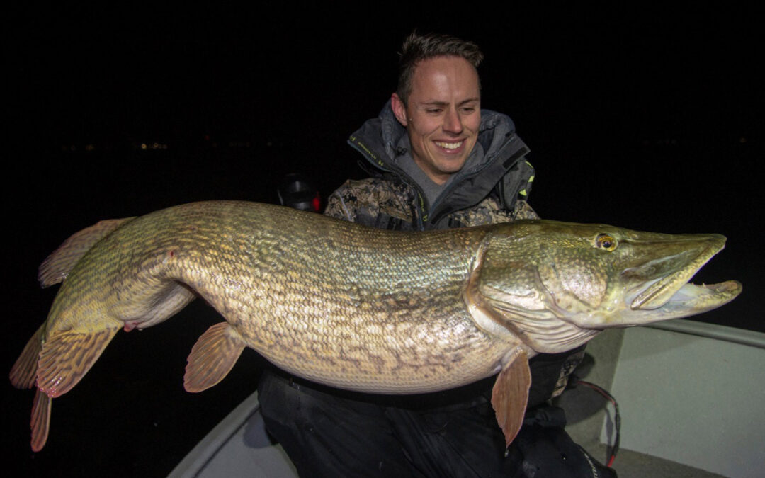 En fantastisk storgedde til Hugo Hegeman på vertikalfiskeri