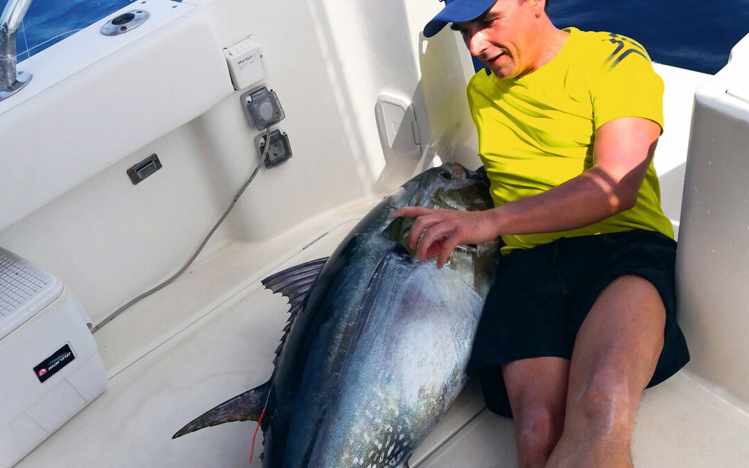 Det er tun som denne, der kan give fiskeoplevelser for livet på Mallorca. Her Sven Hille med sin flotte blåfinnede tun.