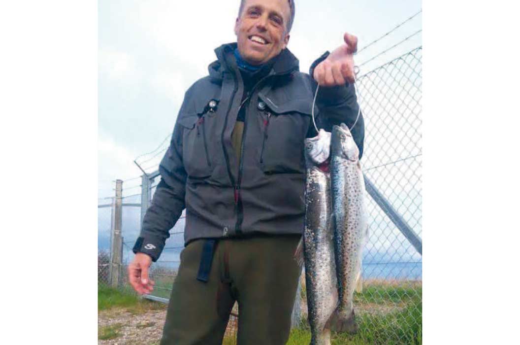 Hans-Henrik Runge fik et par gode fisk på Gniben en tidlig morgen i Juli. Og udfiskede således Fisk & Fris udsendte reporter