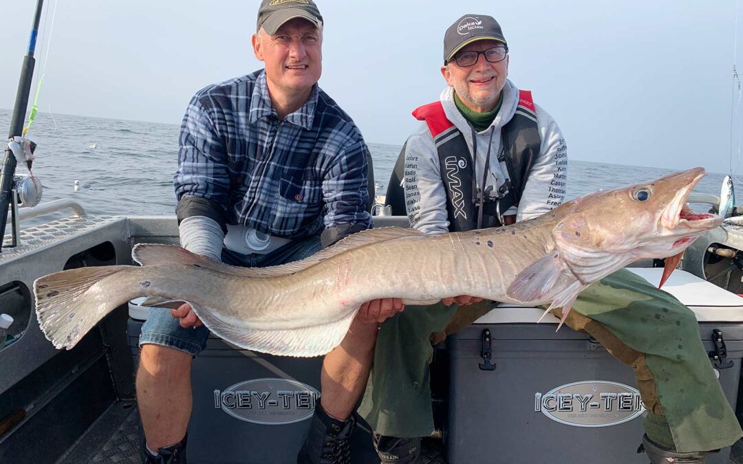 Jens Jørgen Ditlefsen med sin flotte 17 kilos lange taget ombård på båden Sally med Fishingbeyond