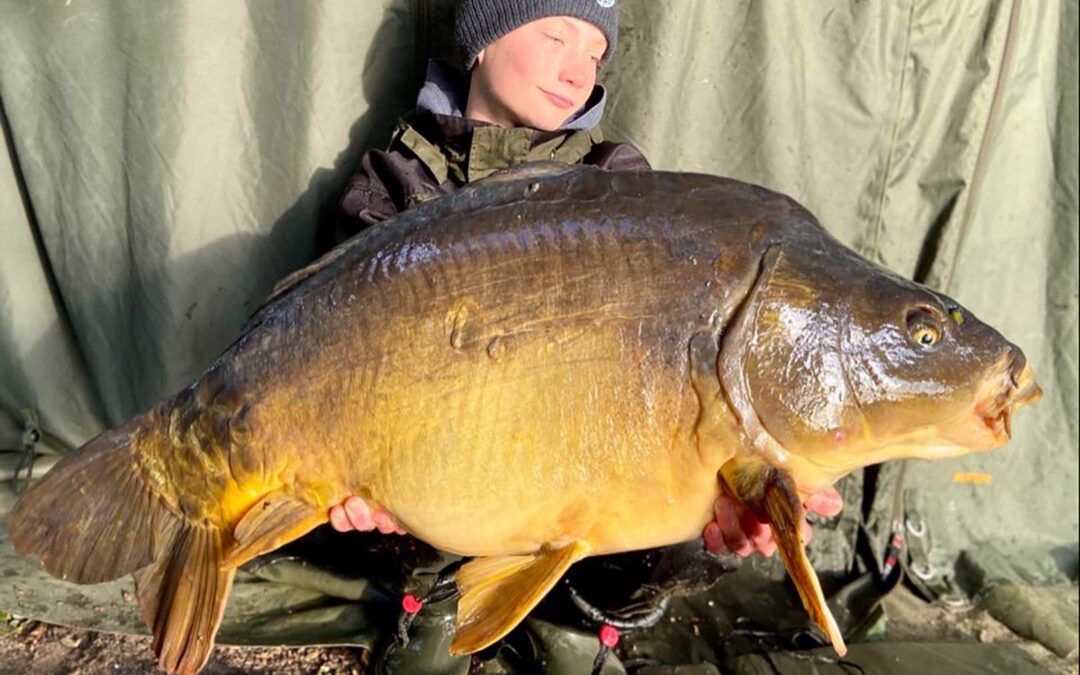 Jens Hansen med sin flotte spejlkarpe på over 15 kilo