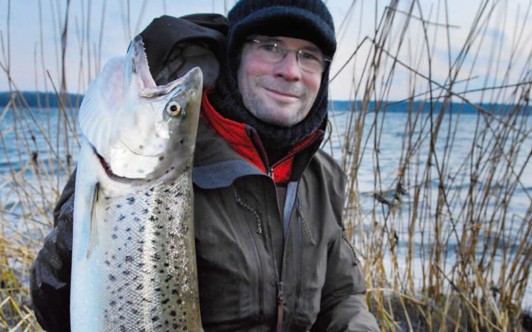 Jens med en flot blankfisk på 3,9 kilo fra fjorden taget på en stor fladbuk fisket på fluorocarbonline.