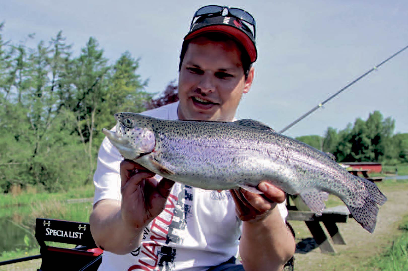 Marc Bauer med en fisk fisk taget med tremarella teknikken.