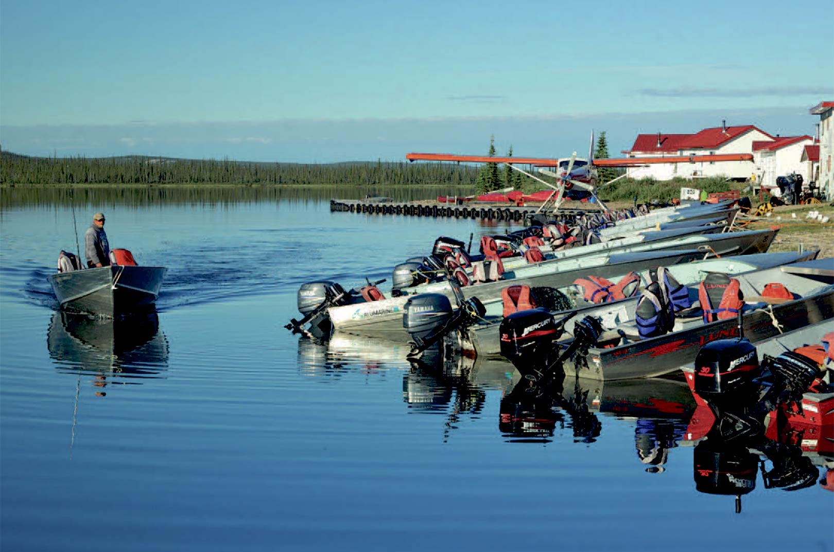 Plummer’s Great Bear Lake Lodge besøges primært af amerikanske og canadiske trollingfiskere, men her er også mulighed for et super-spændende kastefiskeri.