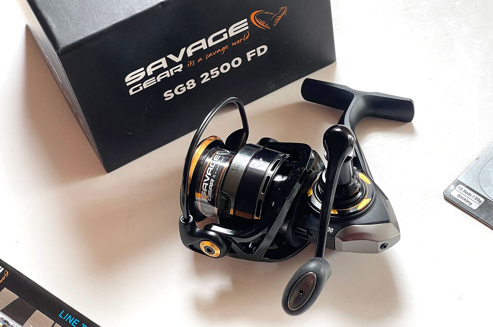 Udover en masse fede kystagn - blan Sandels, Zerlings og Nails - modtager vinderen dette lækre SG8 2500 FD kysthjul fra Savage gear.