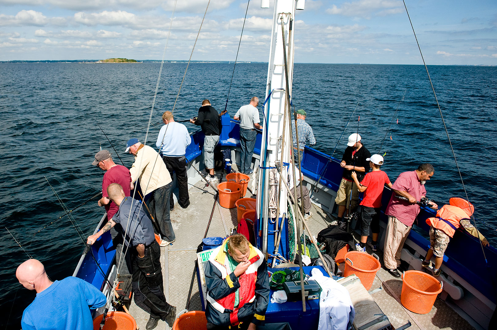 Med det nye oplæg skal det ikke kun være folk mellem 18 og 67, der skal betale fiskekort - nu skal pensionister også bnetale