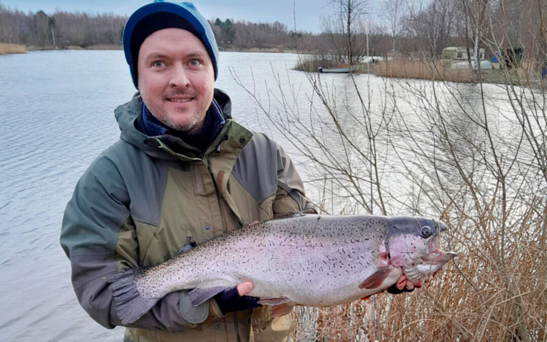 Der blev fanget flere flotte fisk som denne til Simons Vinterkonkurrence