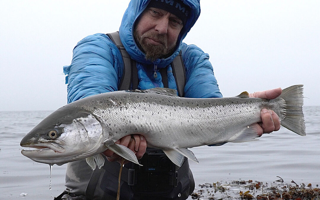 Martin Bosen med sin flotte havørred taget på den nye Sportex stand
