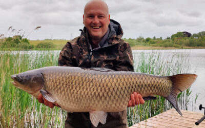 STORGRÆSSER OG TYVE KILOS KARPE FRA ROSKILDE FISKELAND