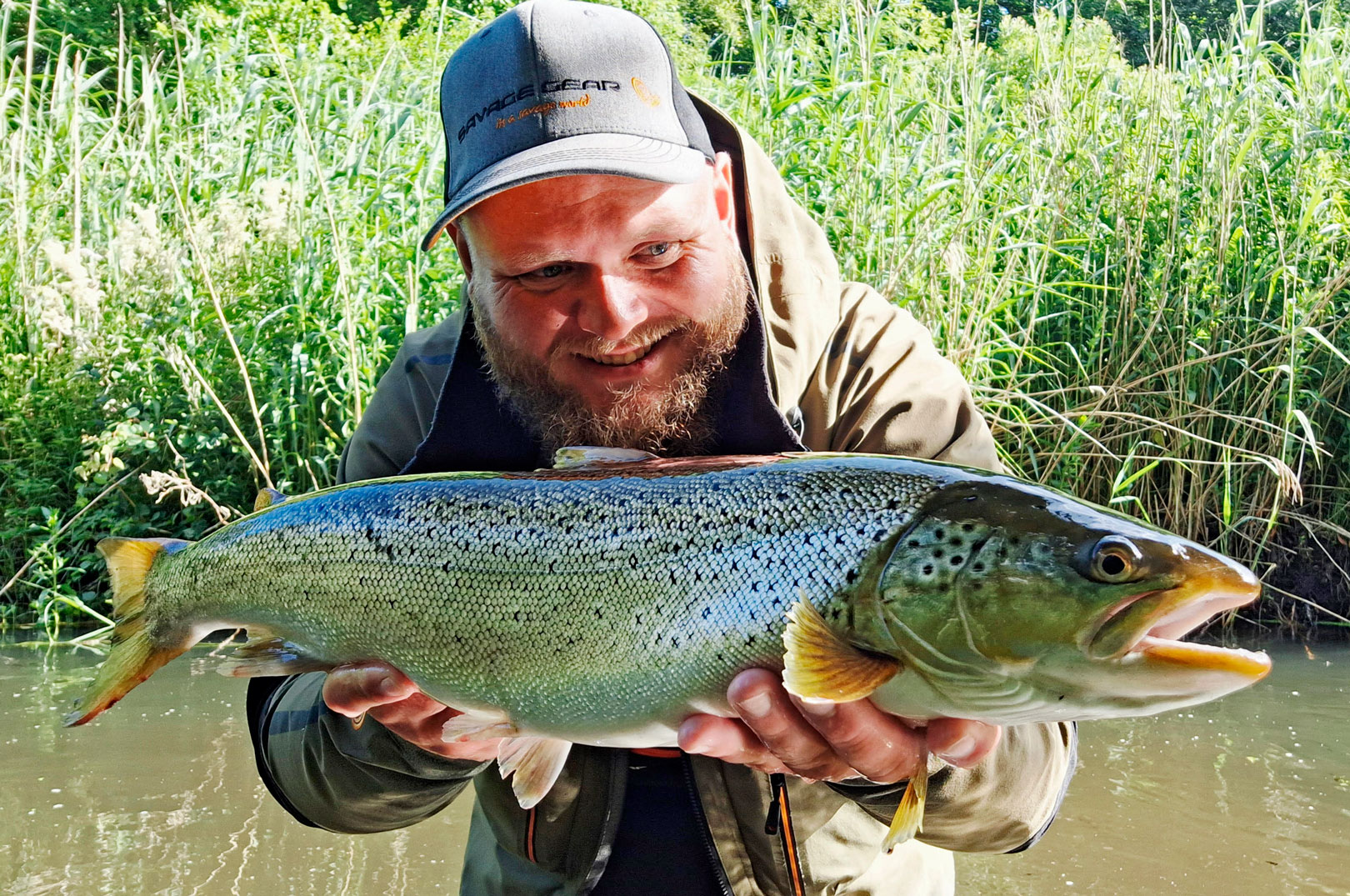 Mads Davisen havde en god tur med hele tre havørreder over 60 cm på sin Savage Gear Goby Crank wobler.