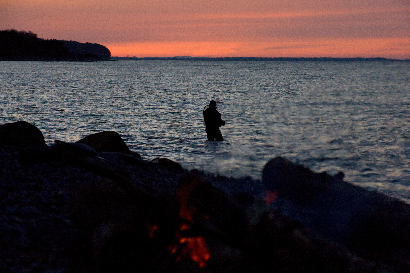 Selvom sommernatten er kort,kan det blive svært at holde koncentrationen til morgen - fiskeriet, hvis ikke man lige tager sig en morfar midt på natten.