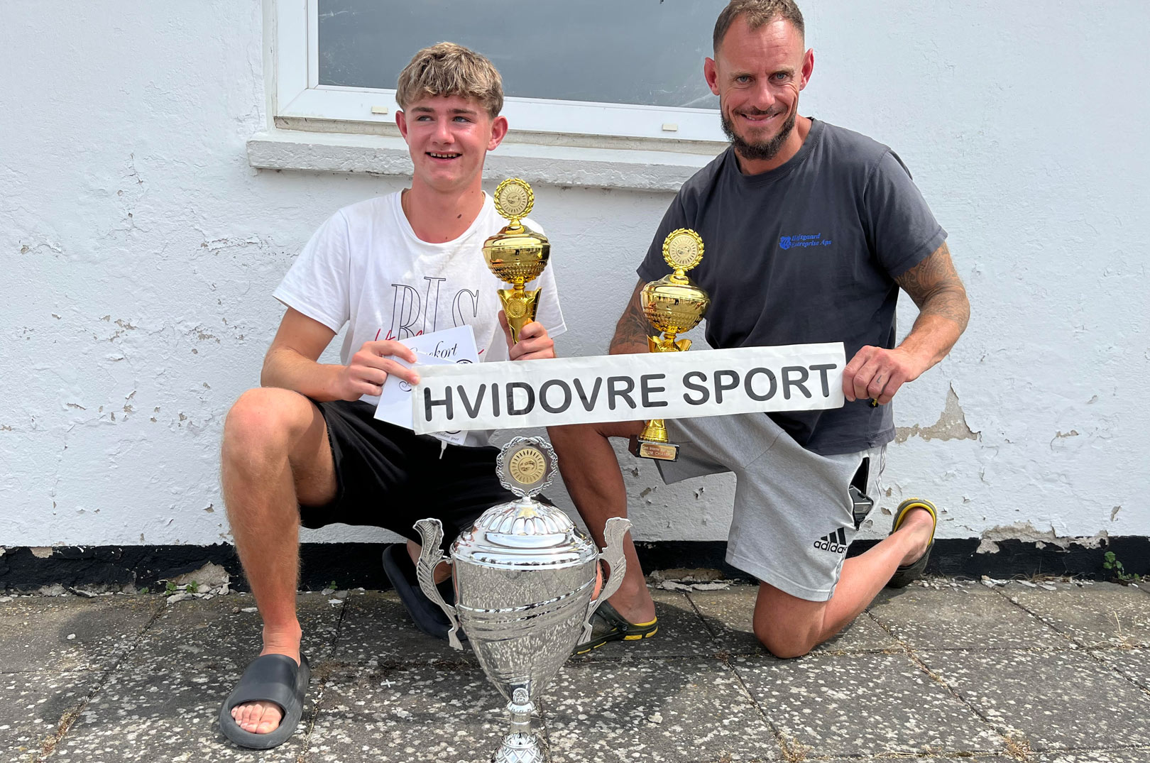 Vinderne af konkurrencen blev Team LM med Martin Højsgaard og Loui Aller. Øverst Loui med den største hvide stør på 74,4 kilo.