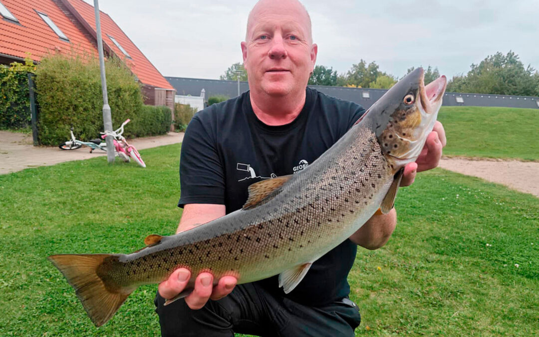 Ivan Søth med havørred