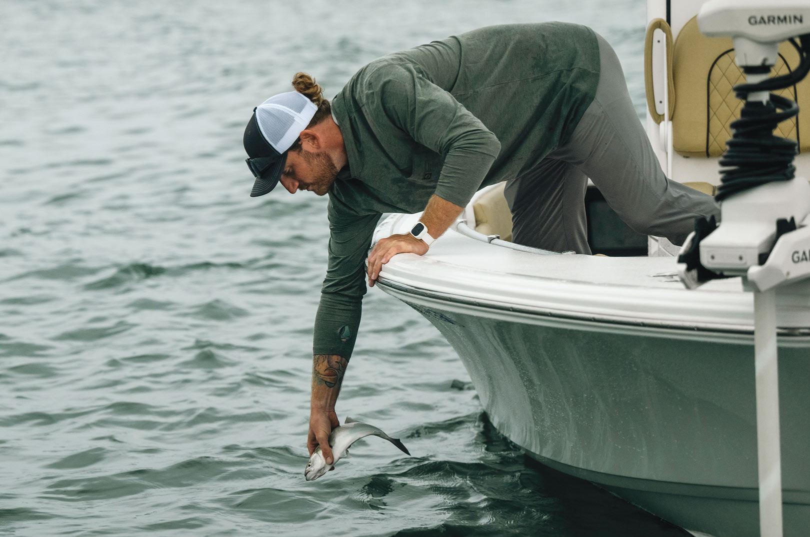 Hvis du ryger over bord vil Garmin OnBoard aktivere dødemandsknap på moteren - og dermed stoppe motoren.