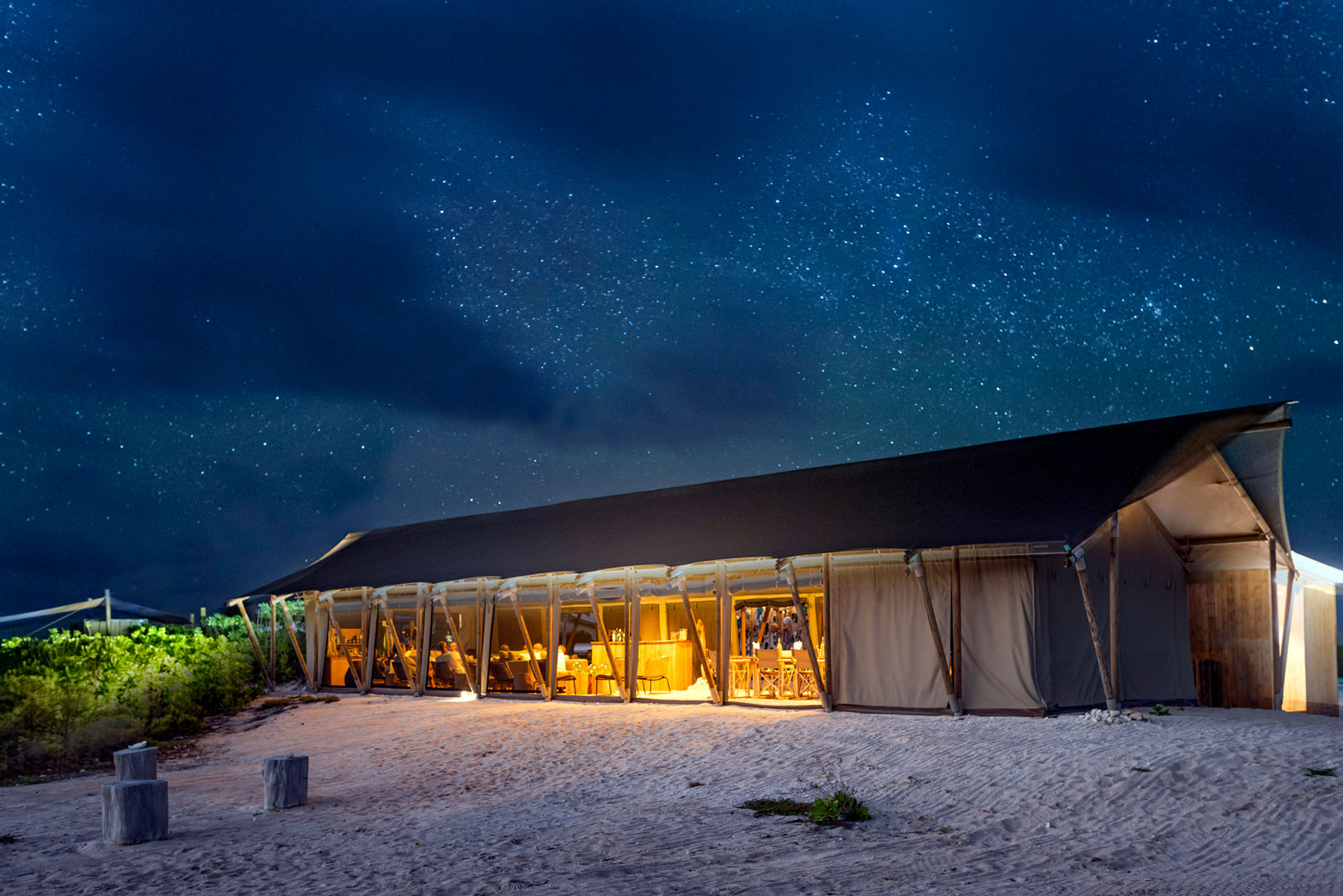 Når du fisker på Cosmoledo Atoll er du luksuriøst indkvarteret som her.