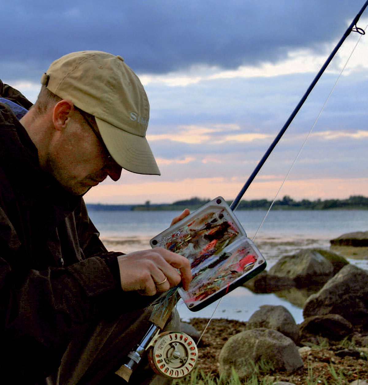 Erik Tveskov på fluefiskeri i Aabenraa Fjord