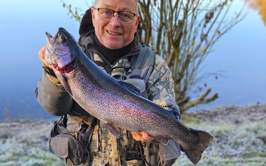 Arne Biering med sin flotte regnbue fra Vesthimmerlands Put and take