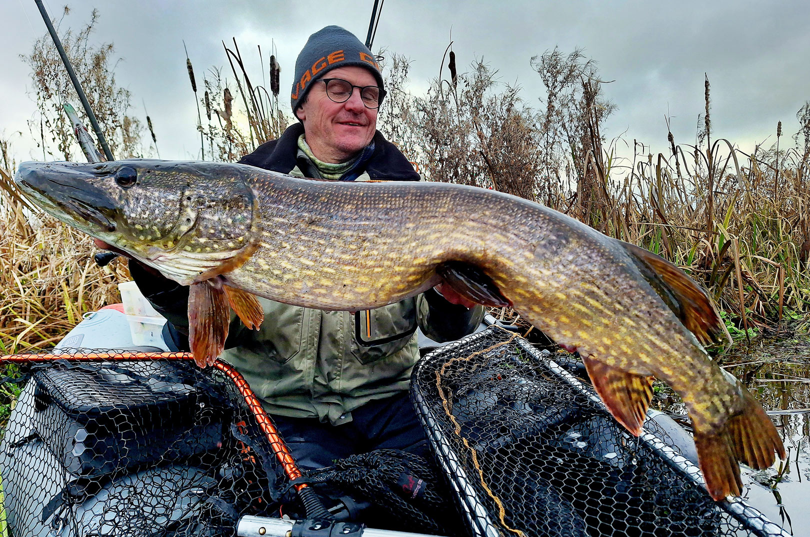 Jens Normark med den flotte 111 cm gedde.