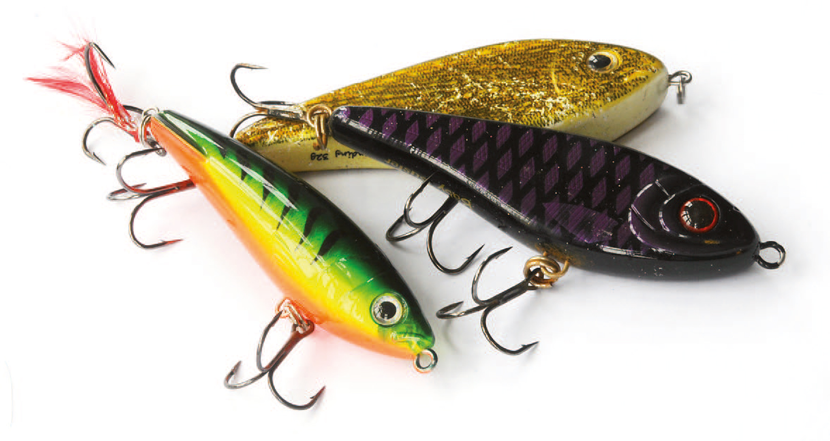 Her ses tre af forfatterens yndlings mini jerkbaits. Rapalas X-RapSubwalk på 9 centimeter samt Westins Mini Jerk og CWC’s Baby Buster – begge på 10 centimeter. Med jerkbaits i disse små størrelser er det ikke nødvendigt med tungt jerkbaitgrej. De fisker eminent på almindeligt spinnegrej.