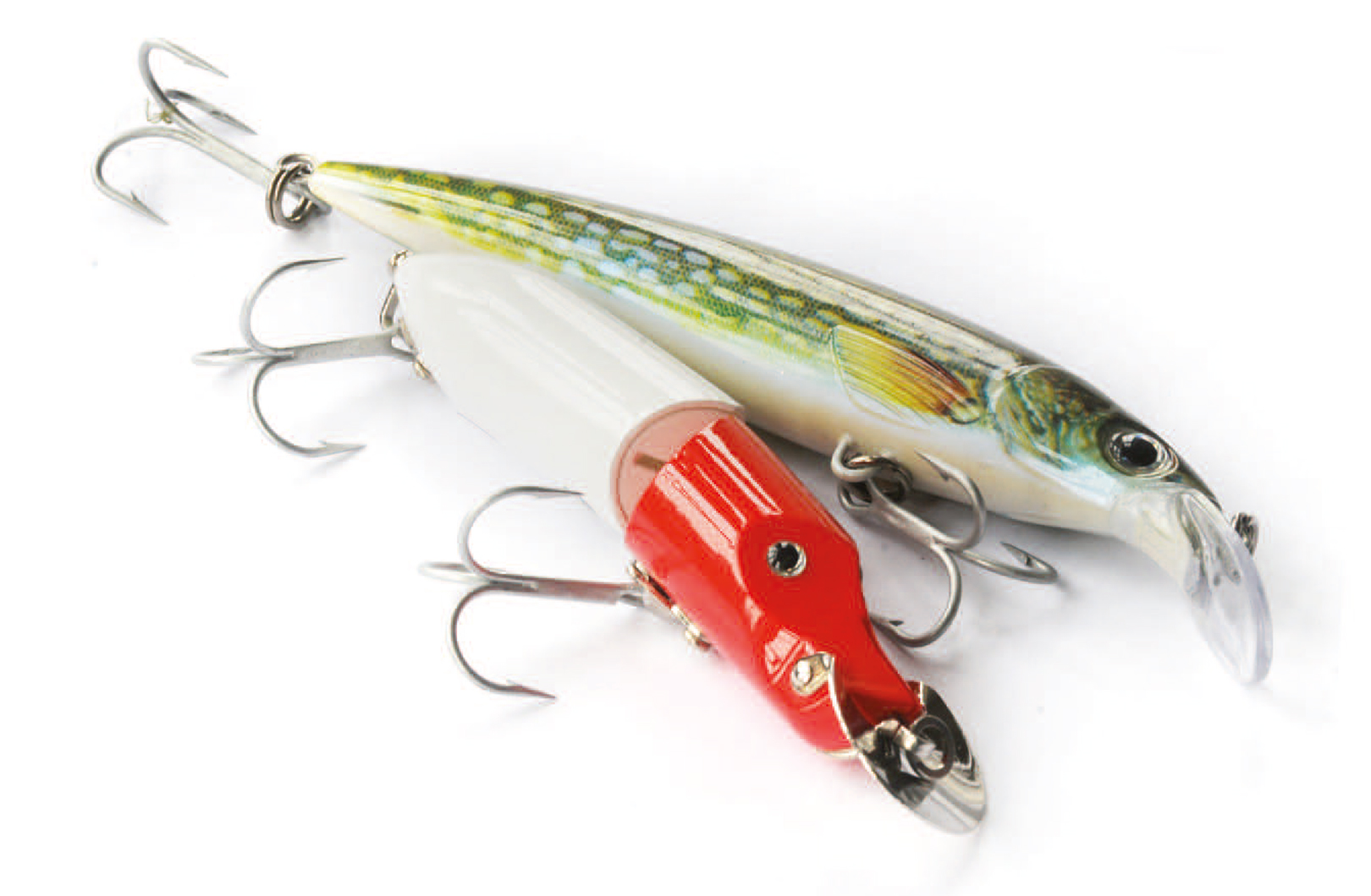 Her er der øverst enRapala X-Rap samt Hi-Lo wobleren med den justerbare ske i de karakteristiske rød/hvide farver. En agn mange geddefiskere nok har gode minder med.