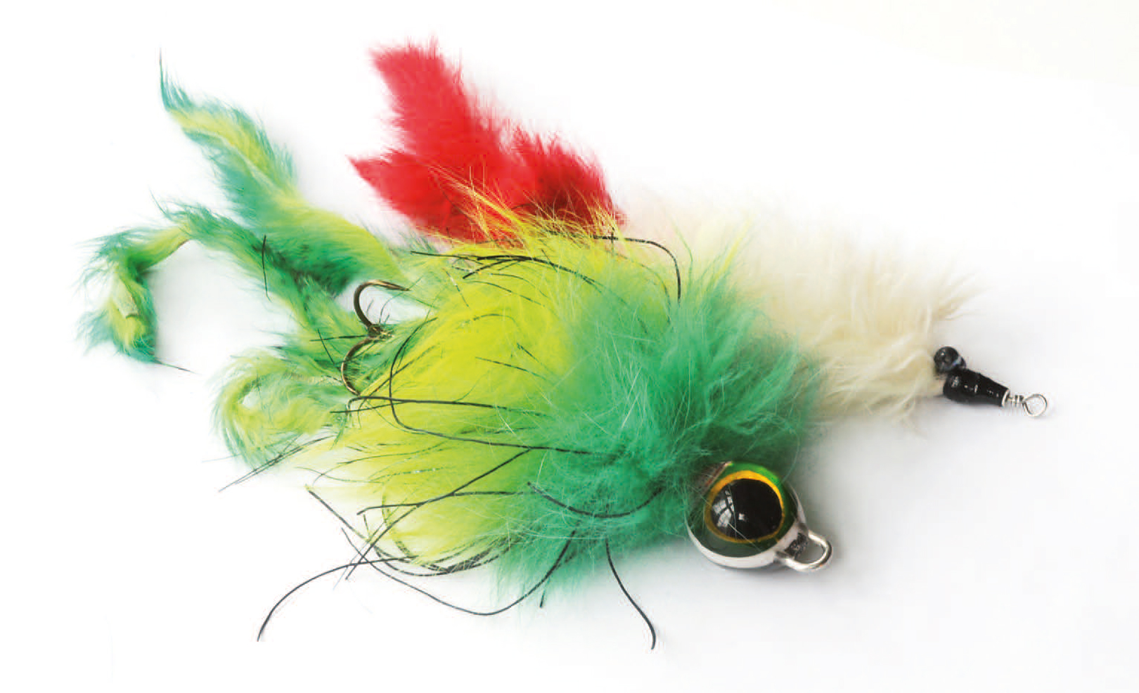 Når vandet er rigtig koldt er en stor langsomt fisket spinflue måskesagen. Her er det Kinetics MonsterFly samt ABU’s Hairy Killer.