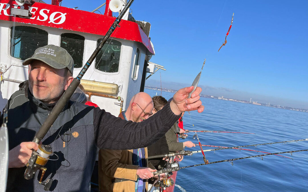 I anledningen af et politisk havudspil fra de Radikale og SF, bød Dansk Lystfiskeri og Danmarks Sportsfiskerforbund de to partier på fisketur på Øresund