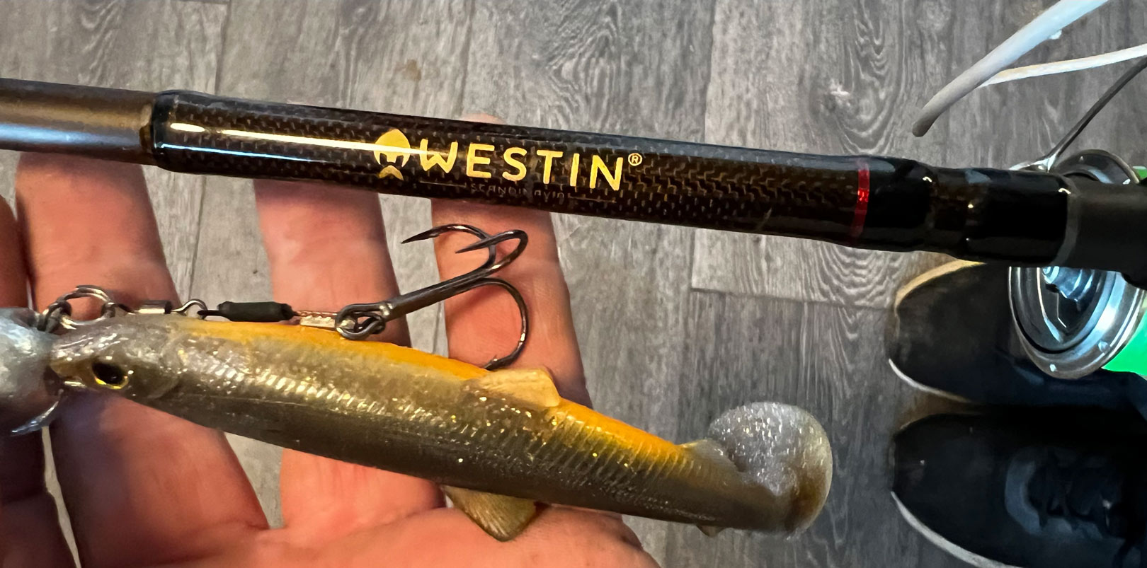 Den store gedde huggede på denne Westin Bullteez. Øverst Flemming Jensen med sin flotte gedde fanget dagen inden fredningen.