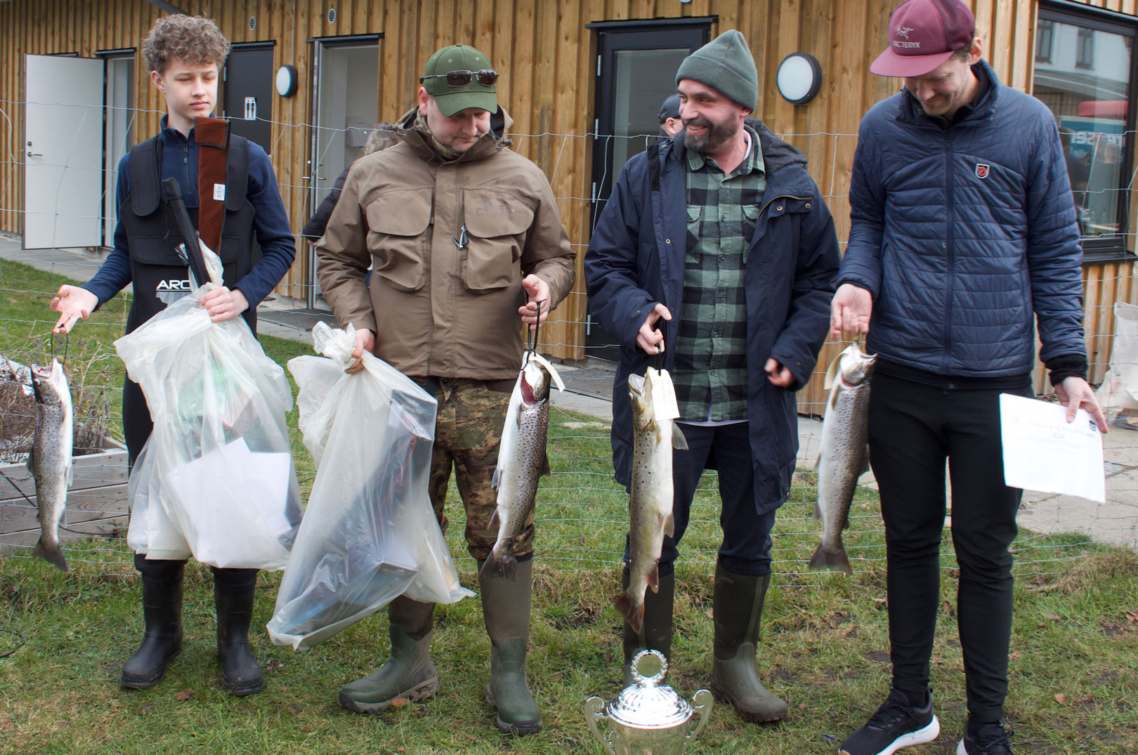 Her har du vinderne til premieren - fra venstre nummer 4, 2, 1 og 3.