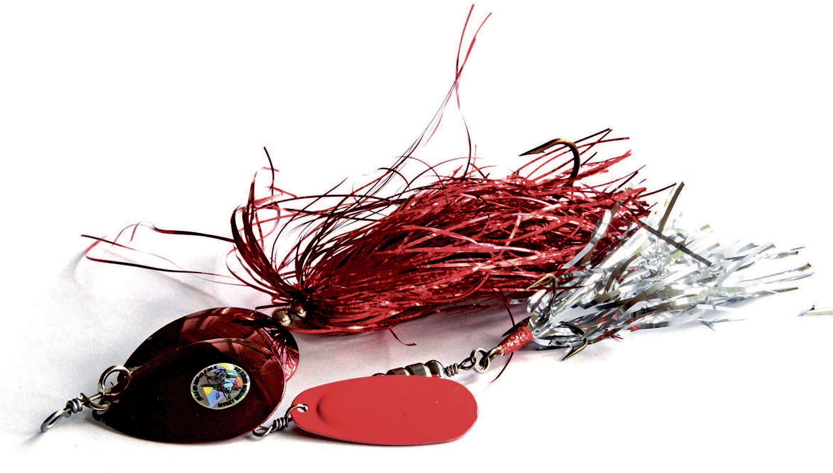 Flashspinnere er altid et godt bud på en god geddeagn.Her er det en Showgirl fra Musky Mayhem (øverst) og en Giant Silver fra Innovative Lures.