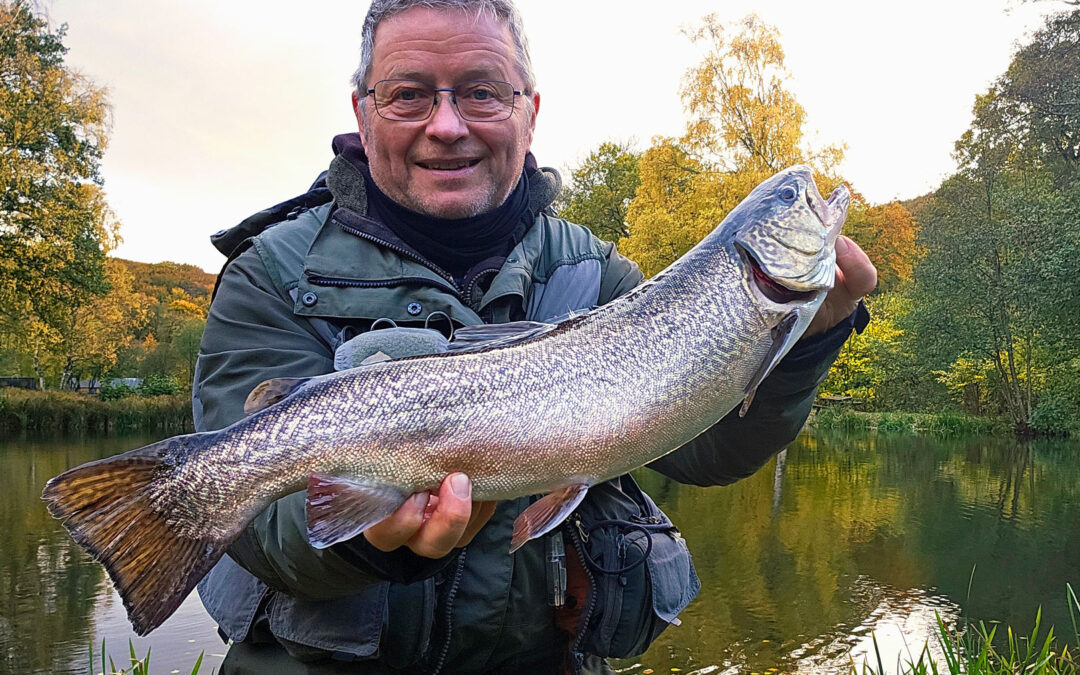 Arne Biering med sin fine tigerørred fra Pinds Mølle Put and Take.